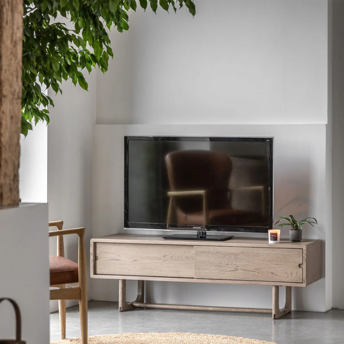 Gallery Direct Craft Media Unit Smoked 1400x400x450mm - Image 7
