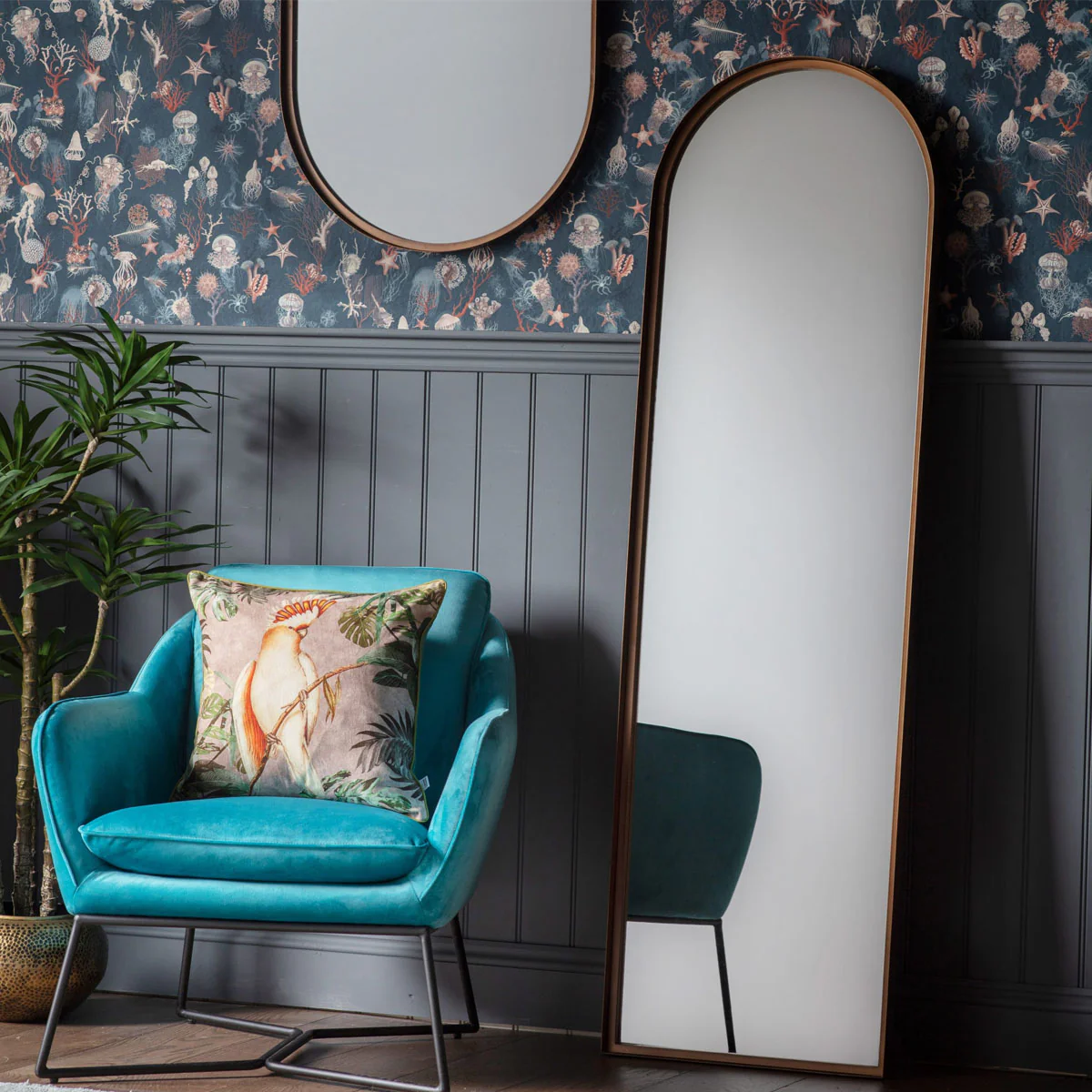 Gallery Direct Greystoke Arch Leaner Mirror 500x50x1700mm - Image 3