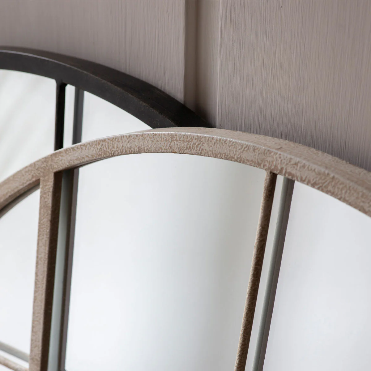 Gallery Direct Hampstead Arch Mirror Black 760x950mm - Image 2