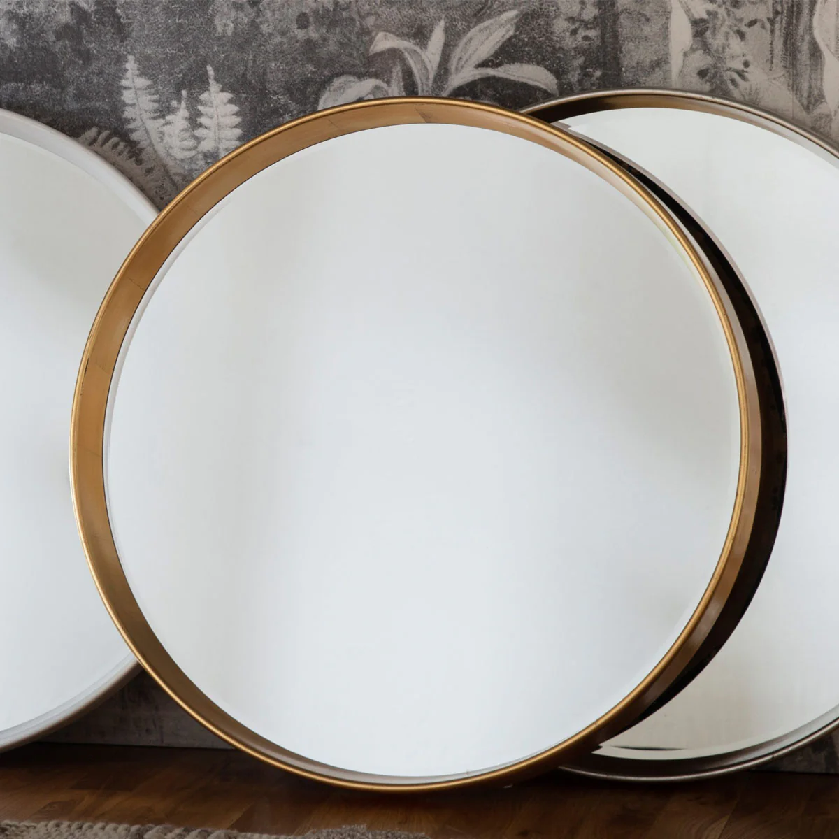 Gallery Direct Harvey Round Mirror Gold 950x950mm - Image 3