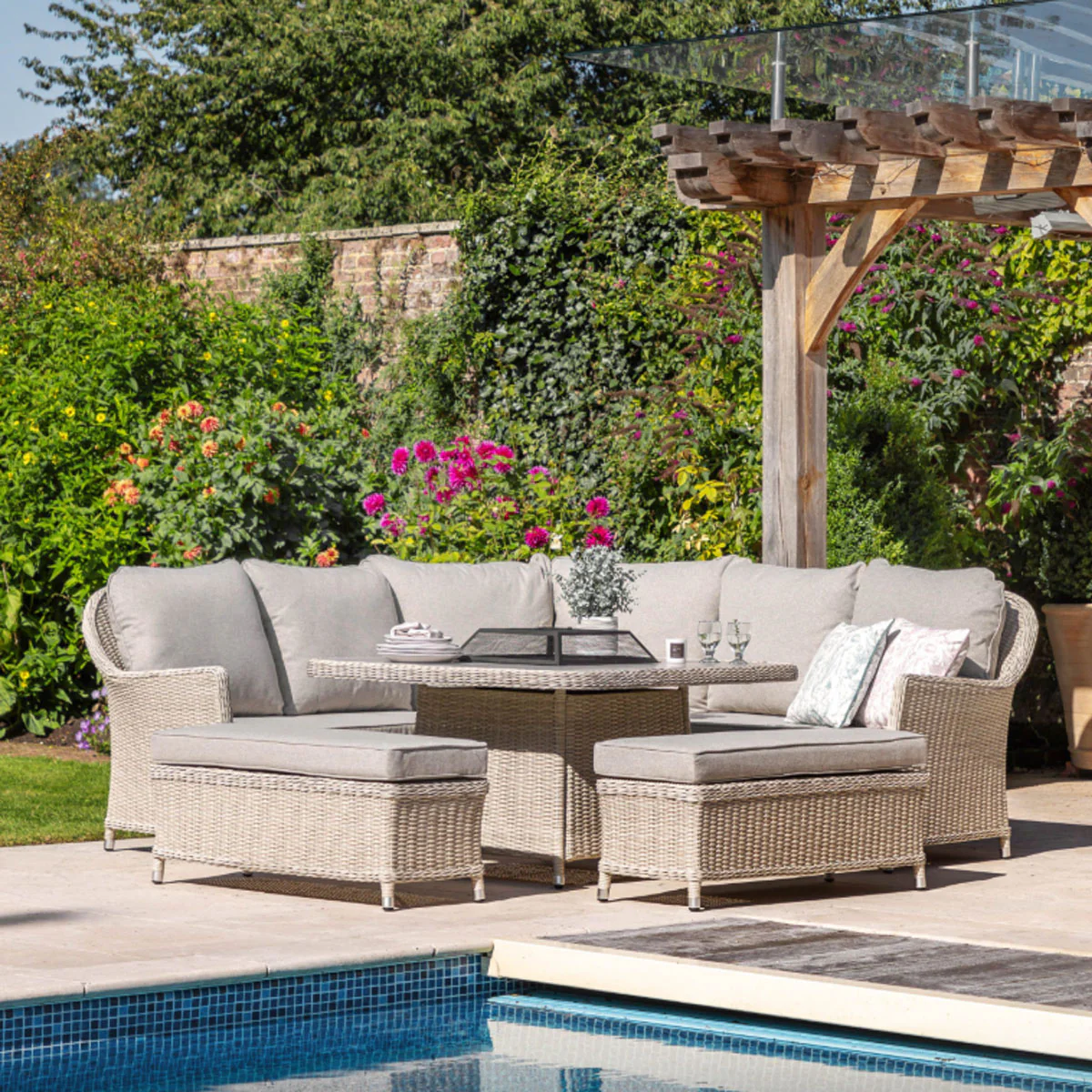 Gallery Direct Holton Corner Square Dining Set with Fire Pit - Image 9