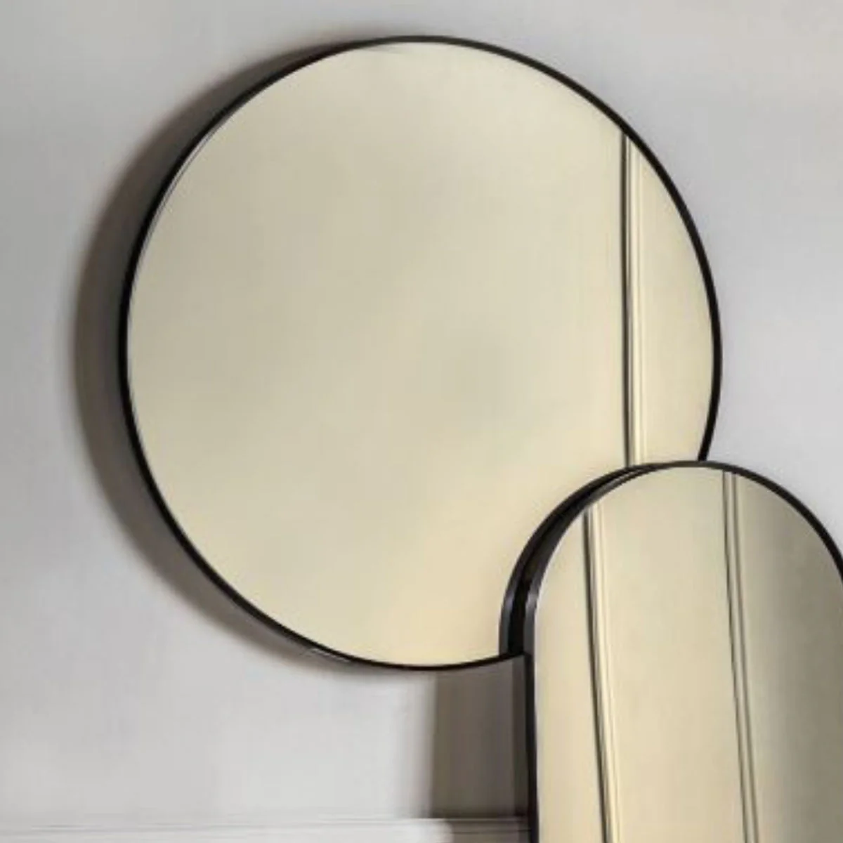 Gallery Direct Holworth Large Round Mirror Black 800x35x800 - Image 5