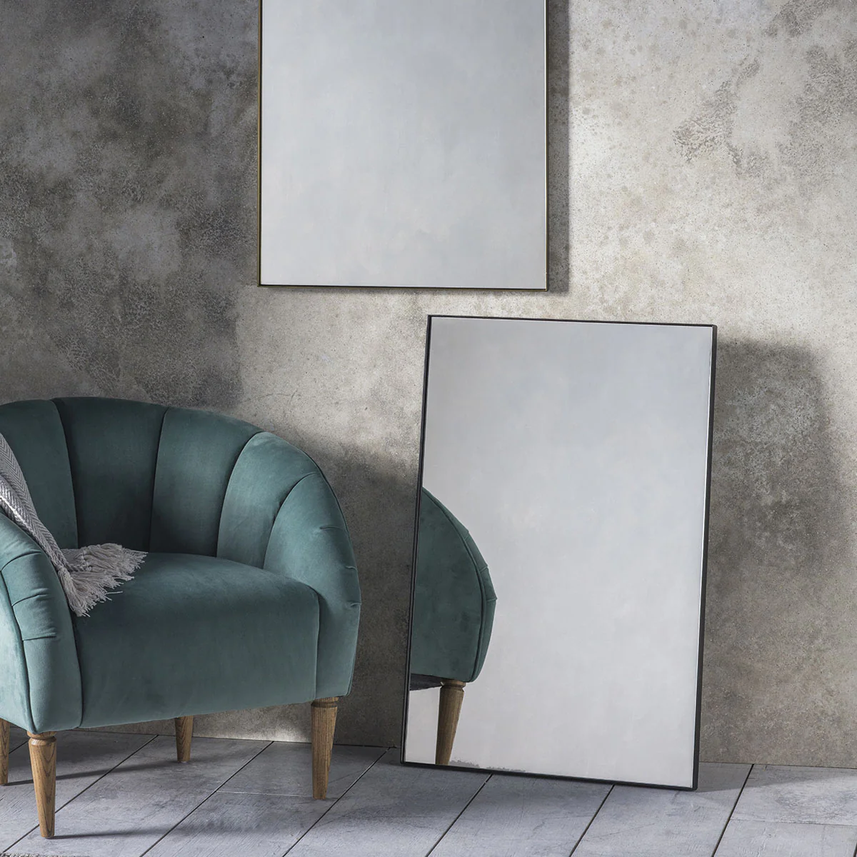 Gallery Direct Hurston Mirror Bronze 600x30x900mm - Image 5