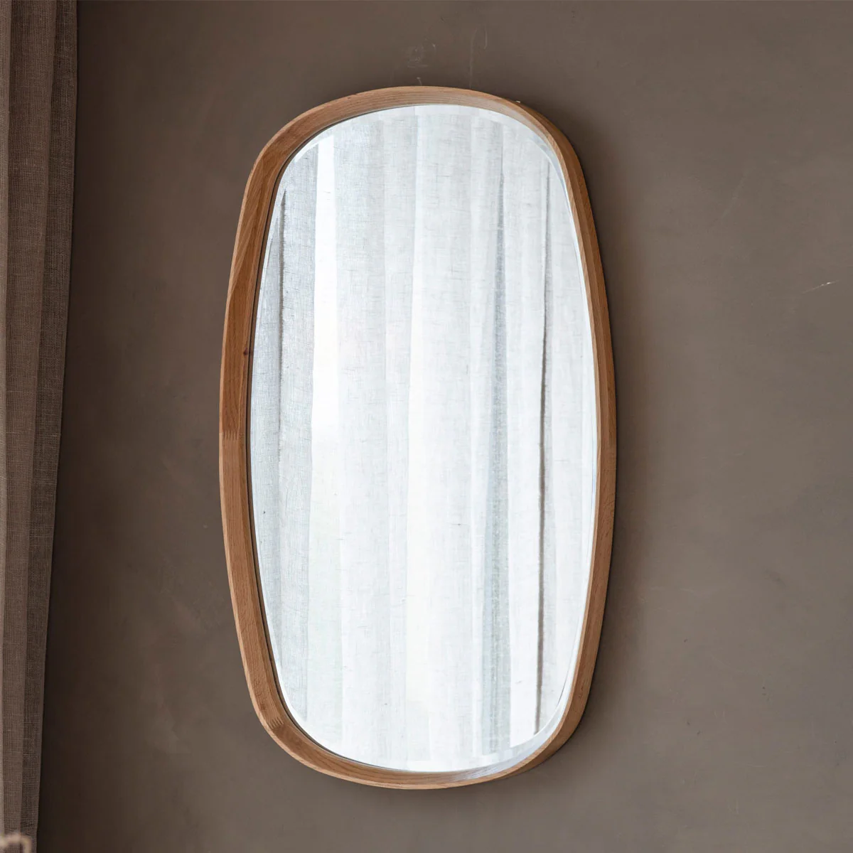 Gallery Direct Keaton Mirror Oak 900x550mm - Image 3