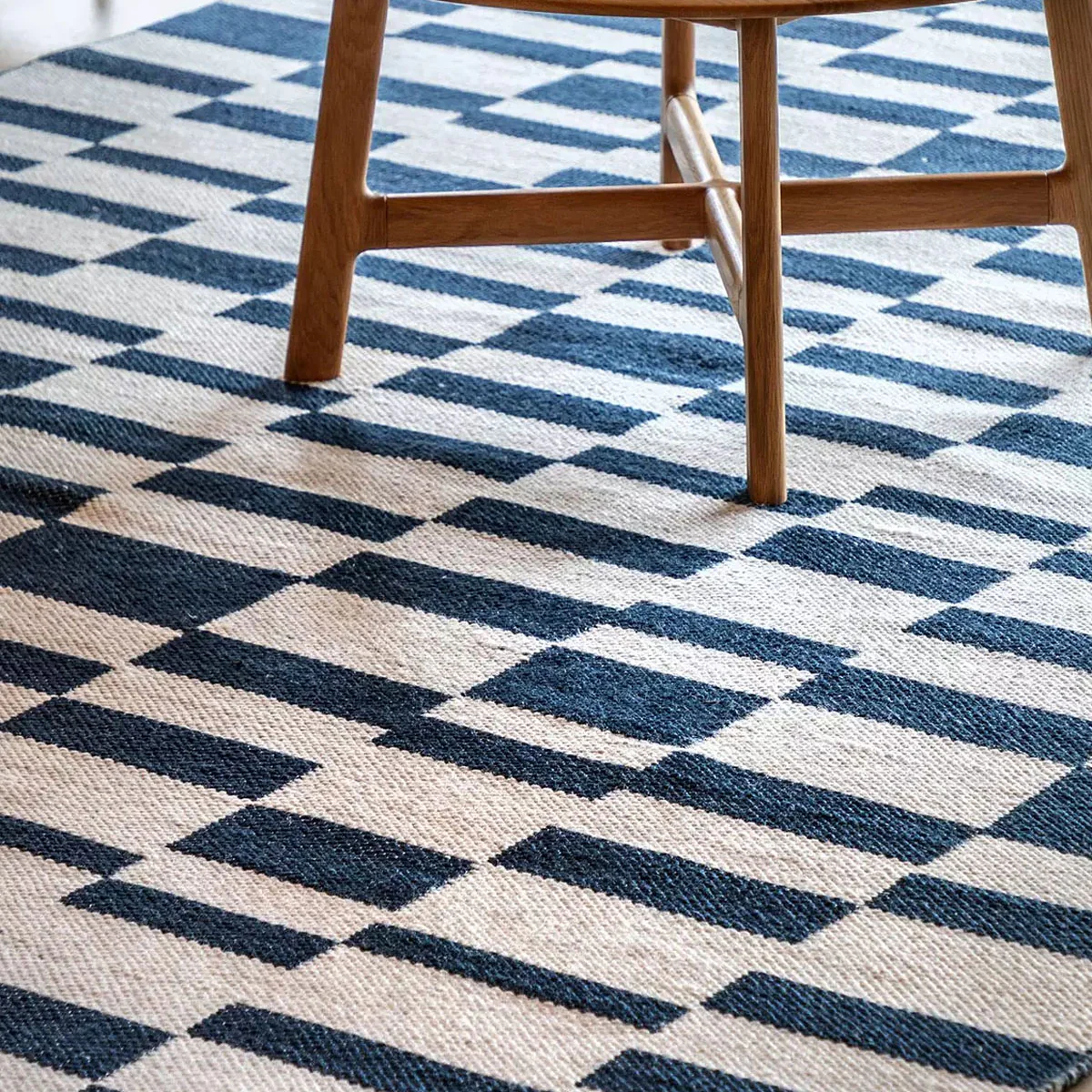 Gallery Direct Kingston Jacquard Rug - Image 9
