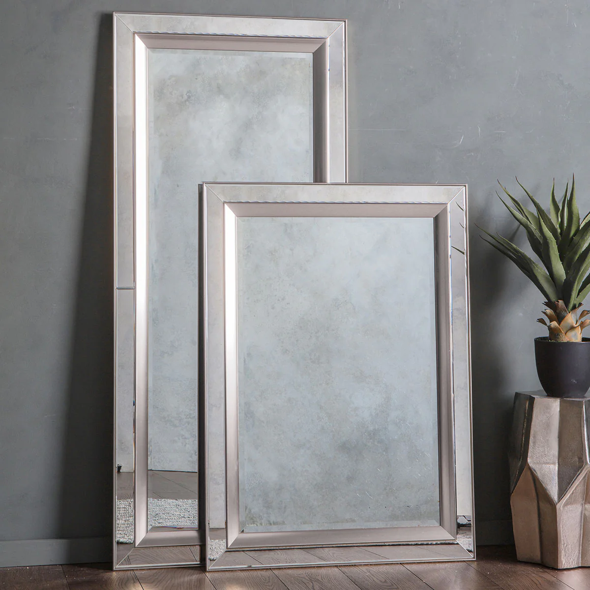 Gallery Direct Madrid Rectangle Mirror 795x30x1095mm - Image 5