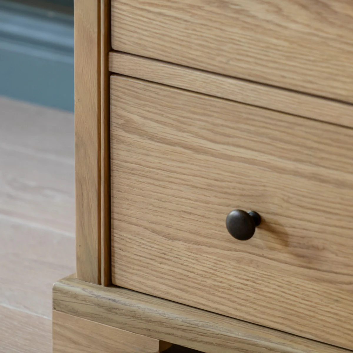 Gallery Direct Malvern Chest - Image 7