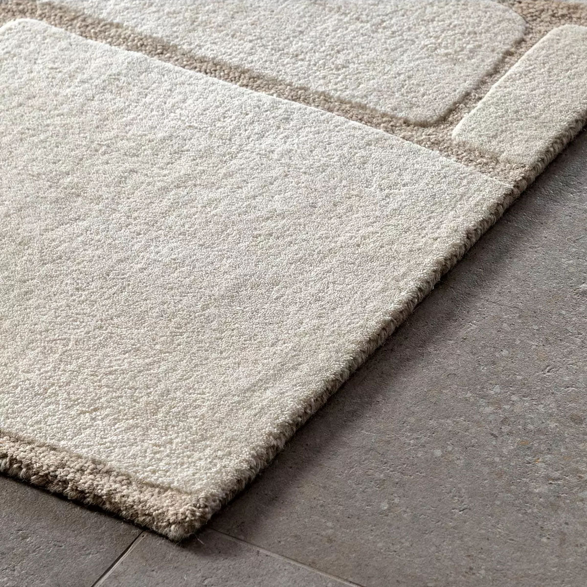 Gallery Direct Montauk Tufted Graphic Rug - Image 4