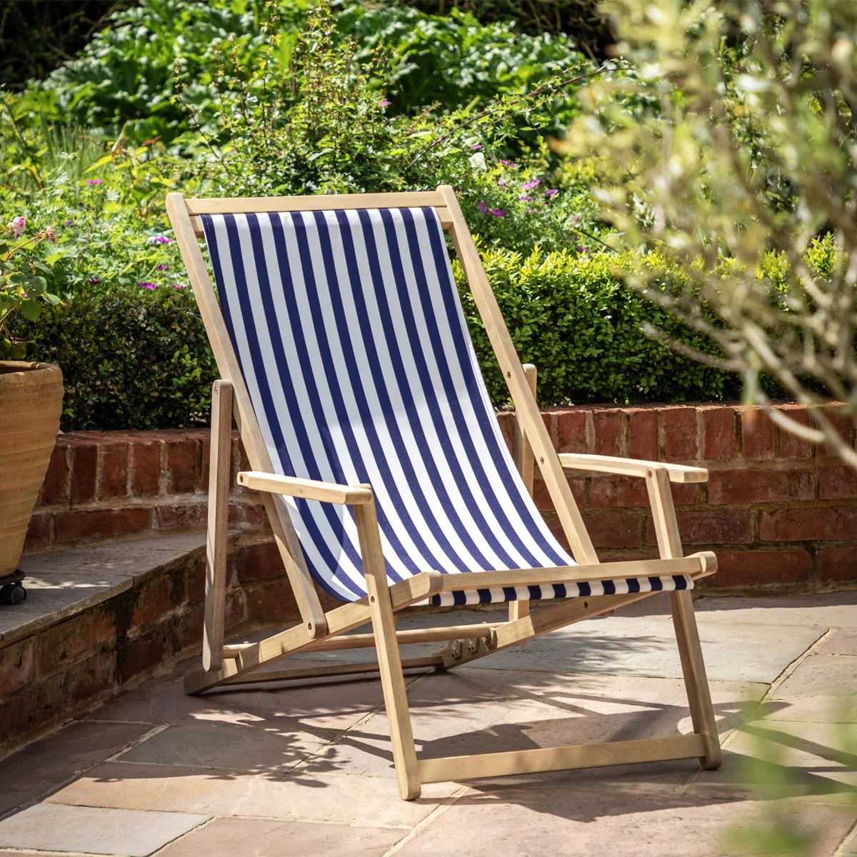 Gallery Direct Navy Stripe Deck Chair - Image 4