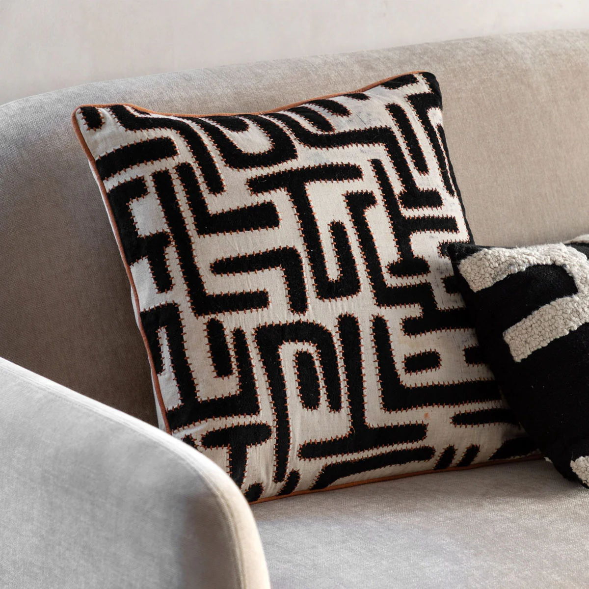 Gallery Direct Oskar Applique Cushion - Image 11