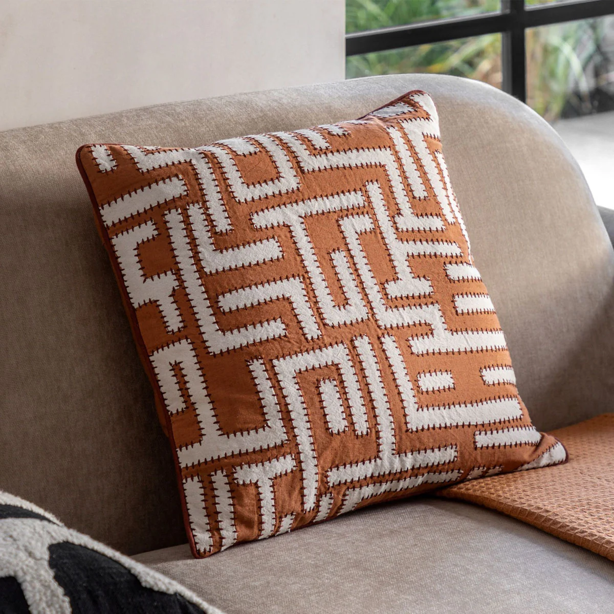 Gallery Direct Oskar Applique Cushion - Image 12