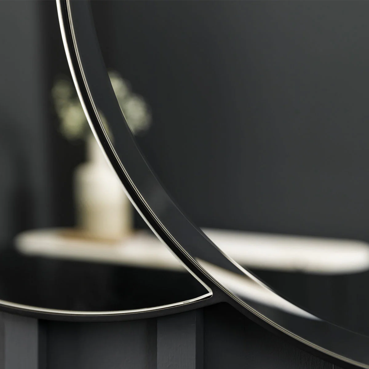 Gallery Direct Ostia Mirror Black 1112x15x900mm - Image 3