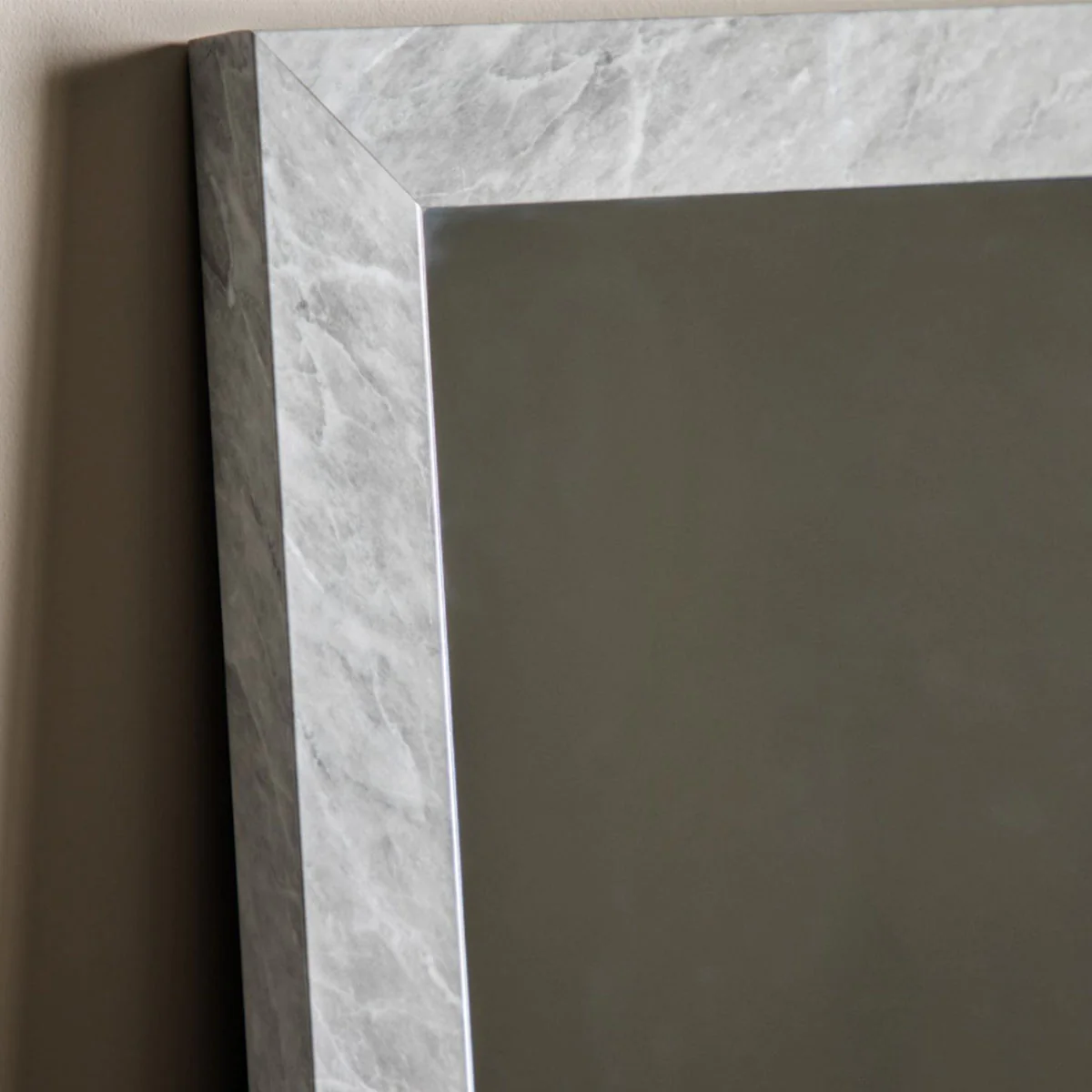 Gallery Direct Romano Leaner Mirror Marbled White 570x1570mm - Image 7