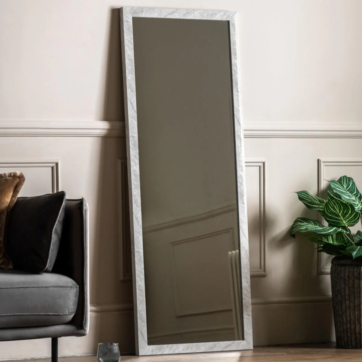 Gallery Direct Romano Leaner Mirror Marbled White 570x1570mm - Image 8