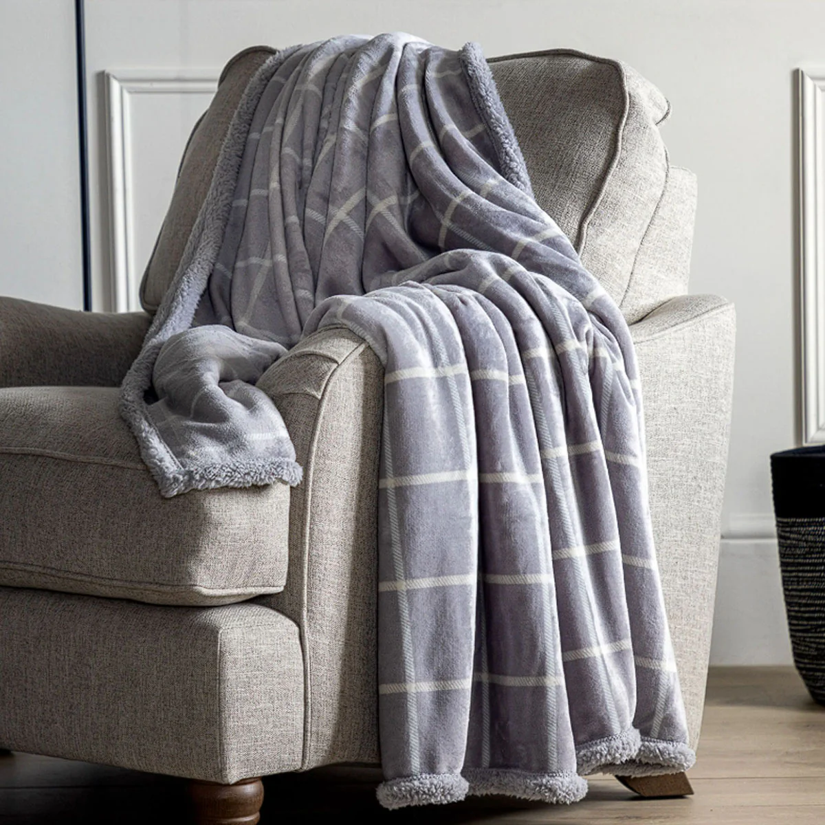 Gallery Direct Window Payne Sherpa Throw Grey - Image 6