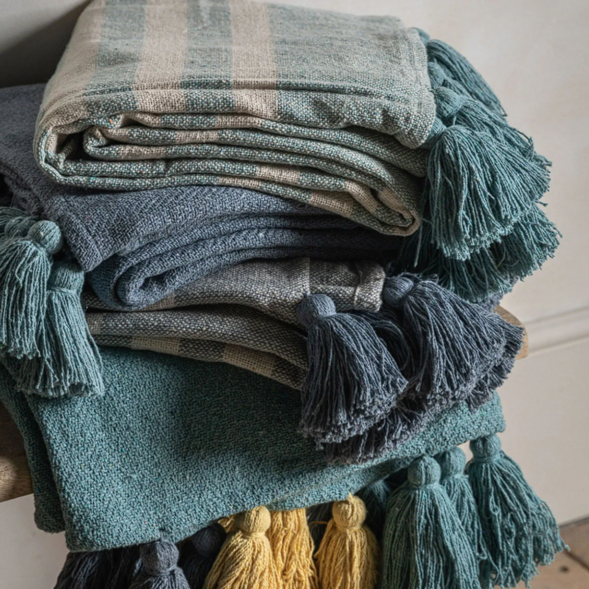 Gallery Direct Zamora Throw Teal - Image 5
