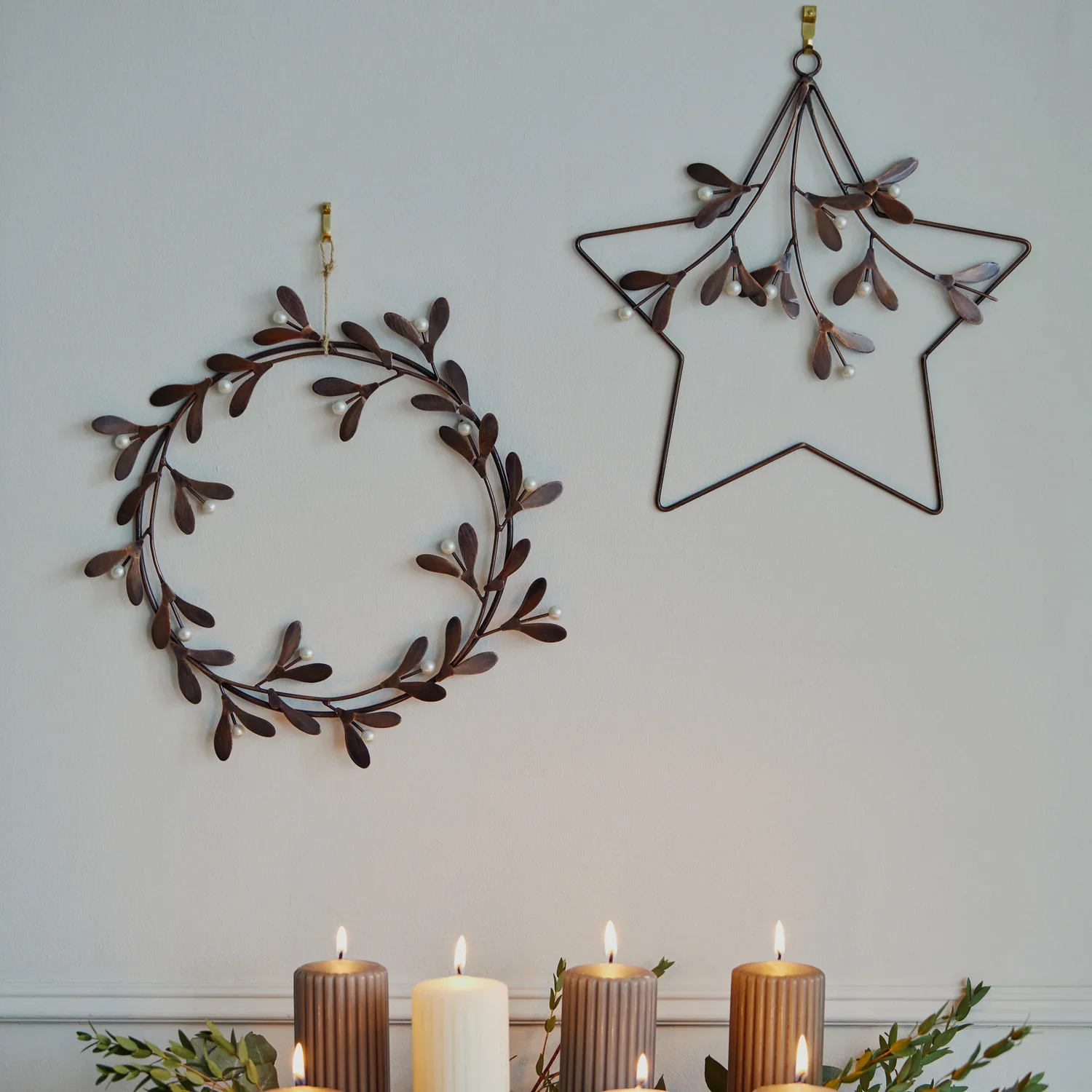 Ivyline Galvanised Star Mistletoe Wreath W31cm - Image 2