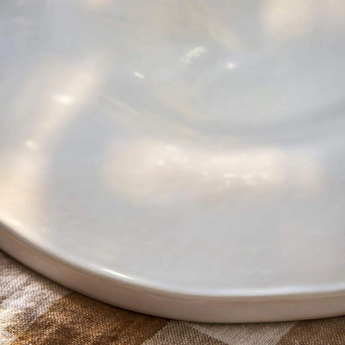 Garden Trading Alderley Round Serving Board Chalk - Image 3