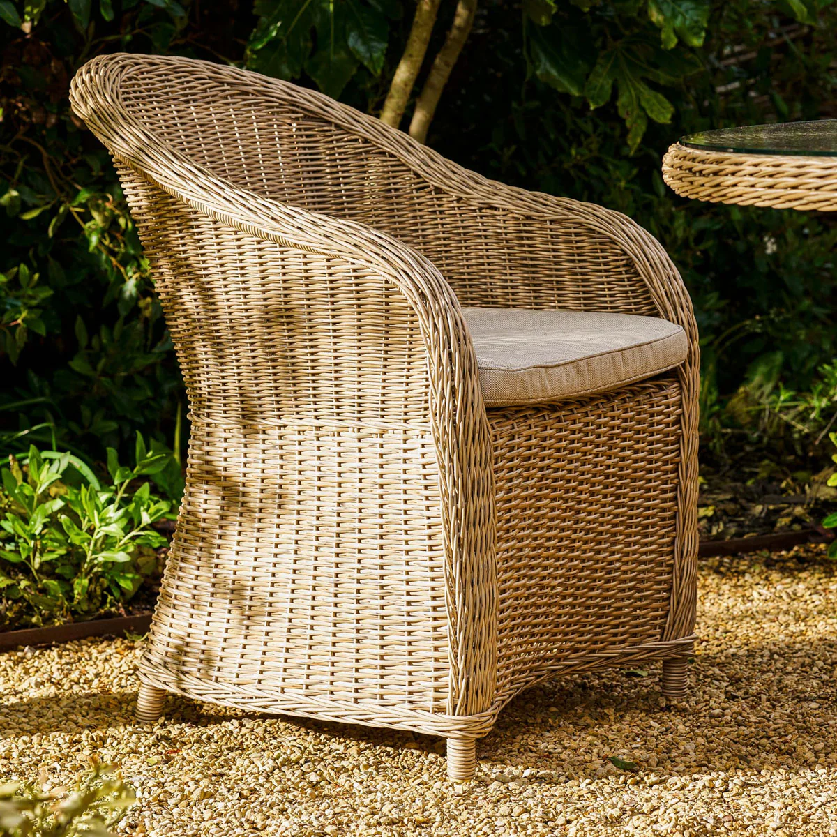 Garden Trading Brayford Round Dining Set Large Natural - Image 13
