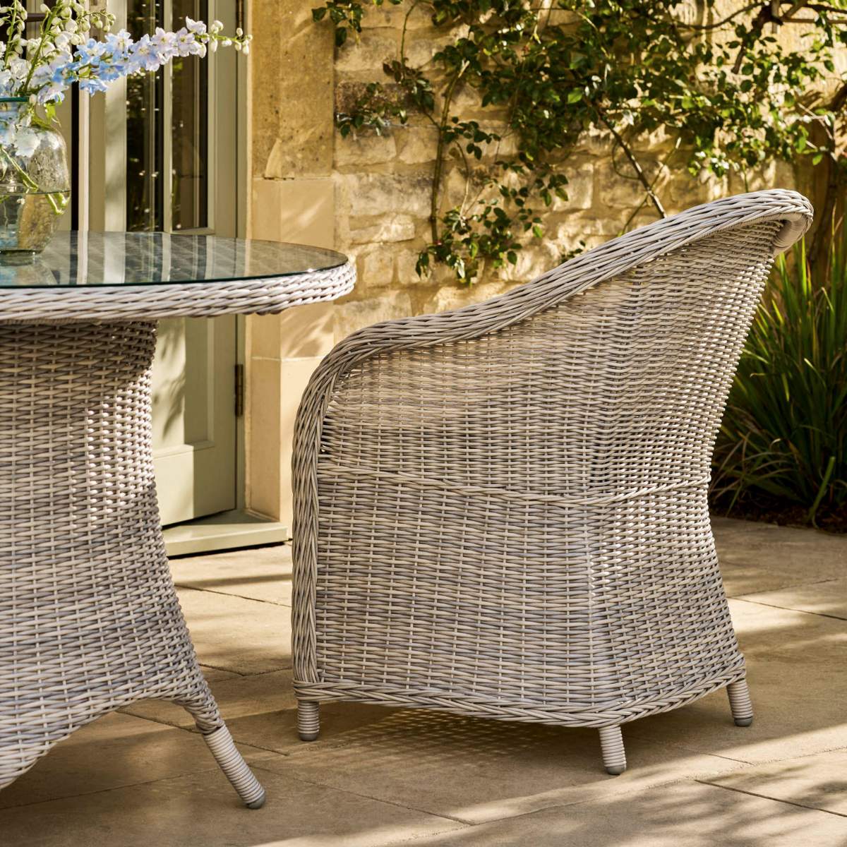 Garden Trading Brayford Round Dining Set Small Light Grey - Image 11