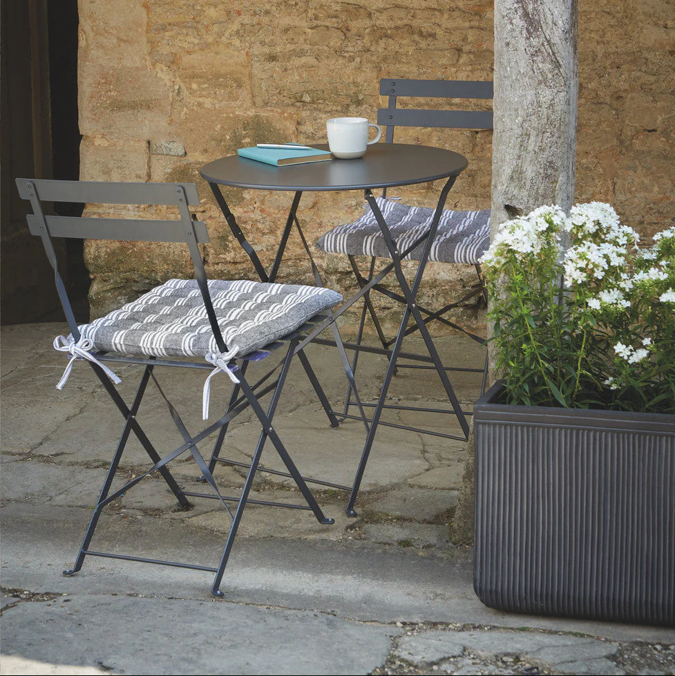 Garden Trading Rive Droite Bistro Set Small - Image 4