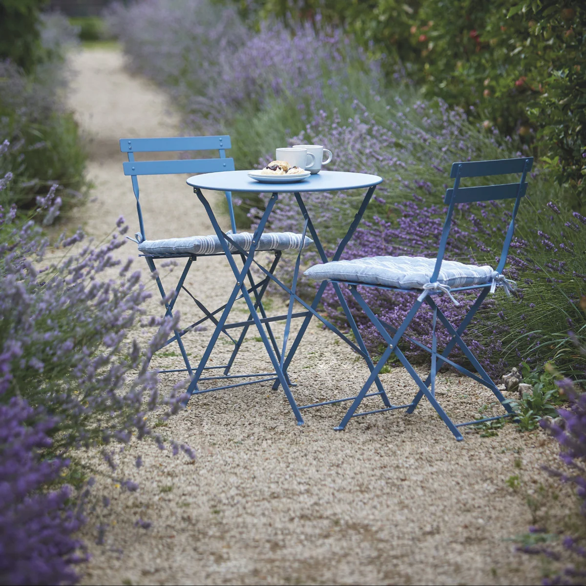 Garden Trading Rive Droite Bistro Set Small - Image 7