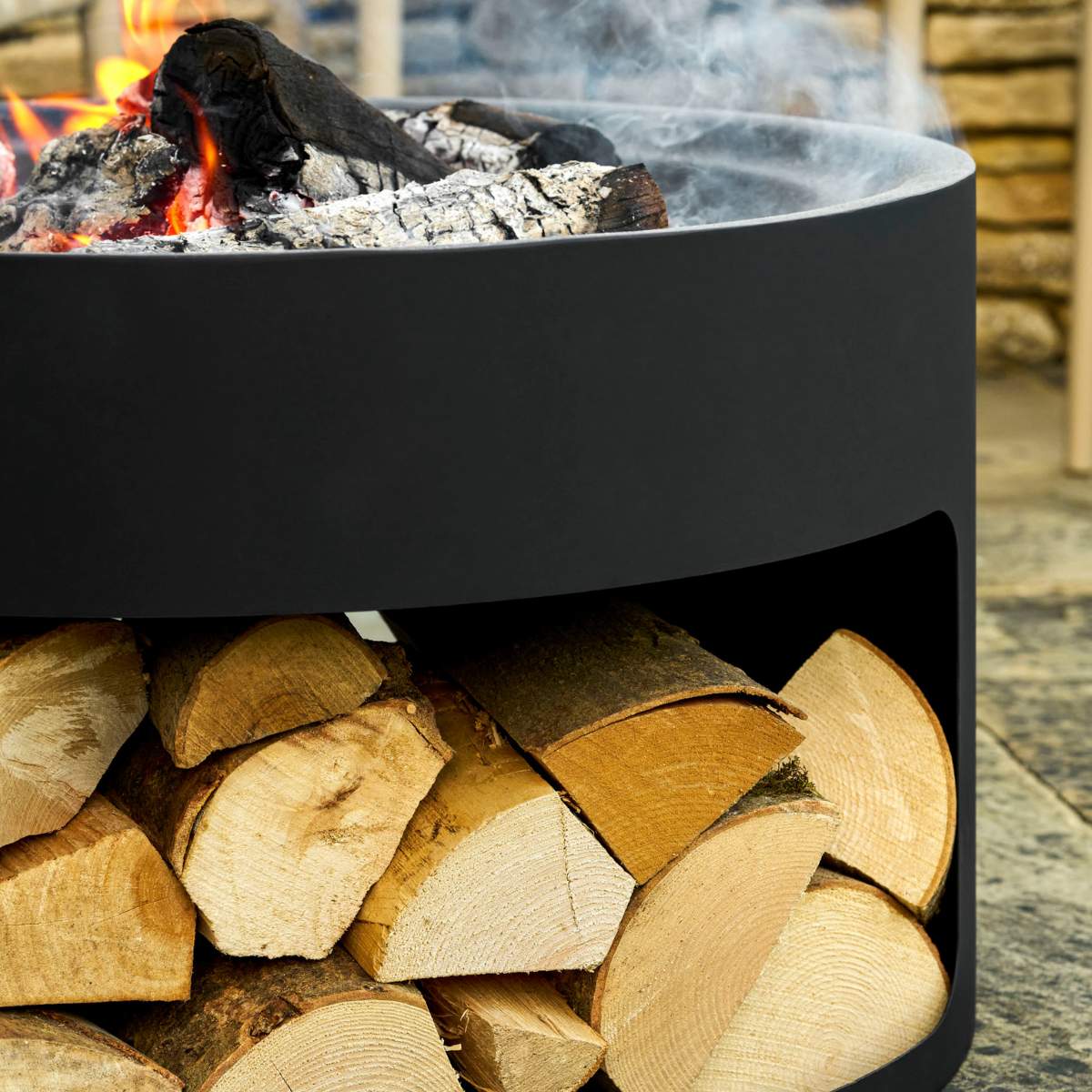 Garden Trading Sarsden Round Fire Pit & Log Store - Image 5