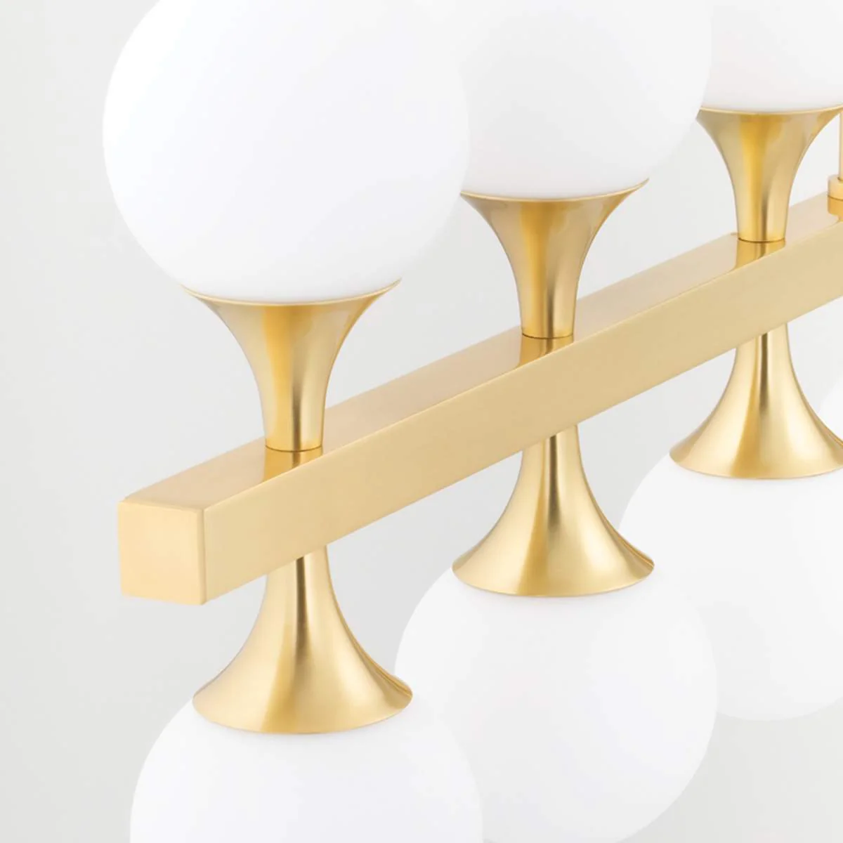 Hudson Valley Lighting Hudson Chandelier - Astoria - Image 6