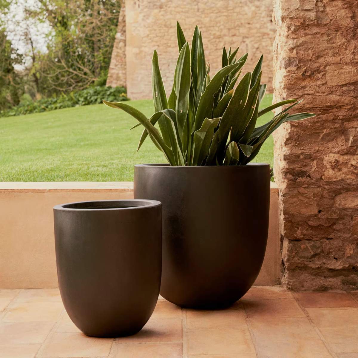 Kave Home Aiguablava plant pot in white cement, Ø 56 cm - Image 8