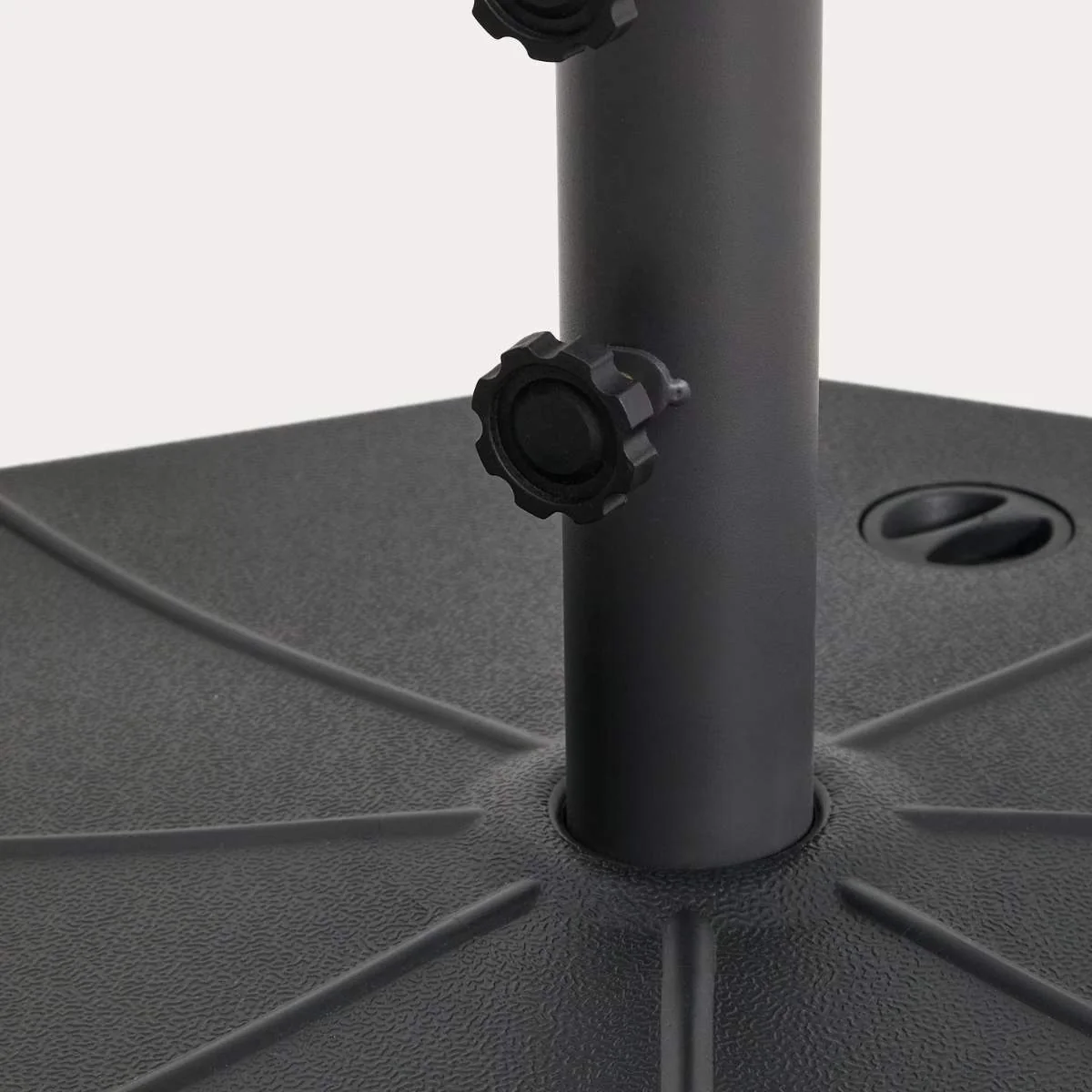 Kave Home Aimar plastic parasol base with central pole Ø60cm - Image 2