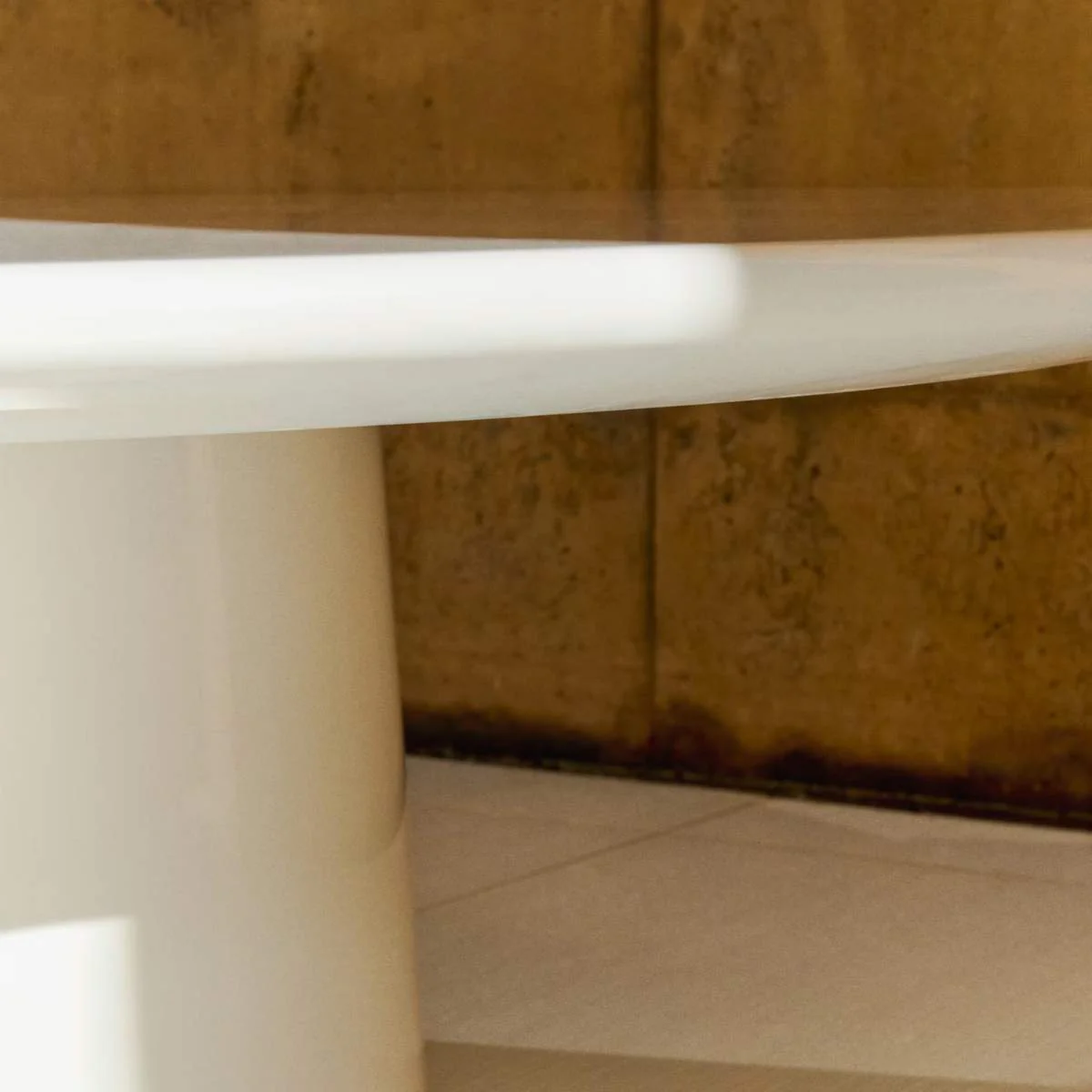 Kave Home Albanella coffee table in cement with glossy green finish Ø110cm - Image 14