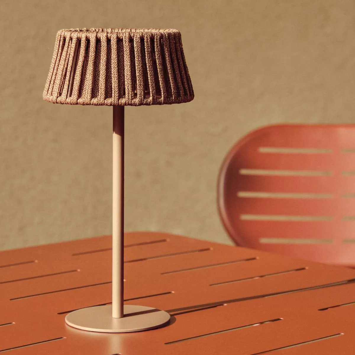 Kave Home Aldet outdoor solar table lamp in terracotta flat rope cord with metal stand - Image 28