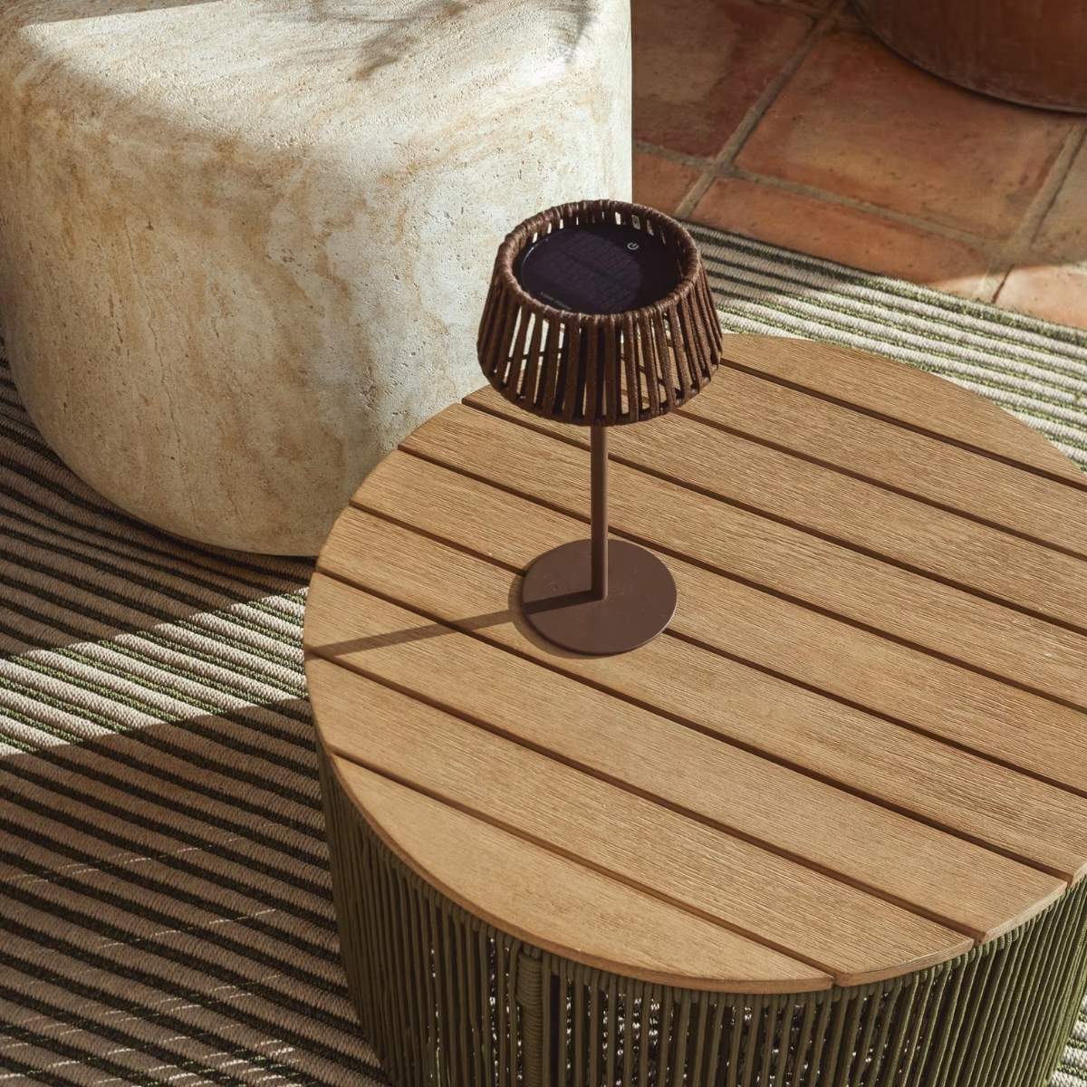 Kave Home Aldet outdoor solar table lamp in terracotta flat rope cord with metal stand - Image 50