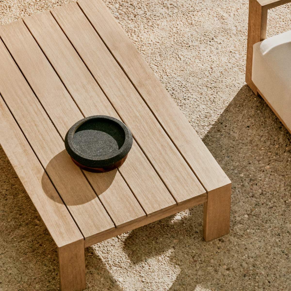 Kave Home Ambra coffee table in solid acacia wood with light finish 82.5 x 140cm FSC 100% - Image 6