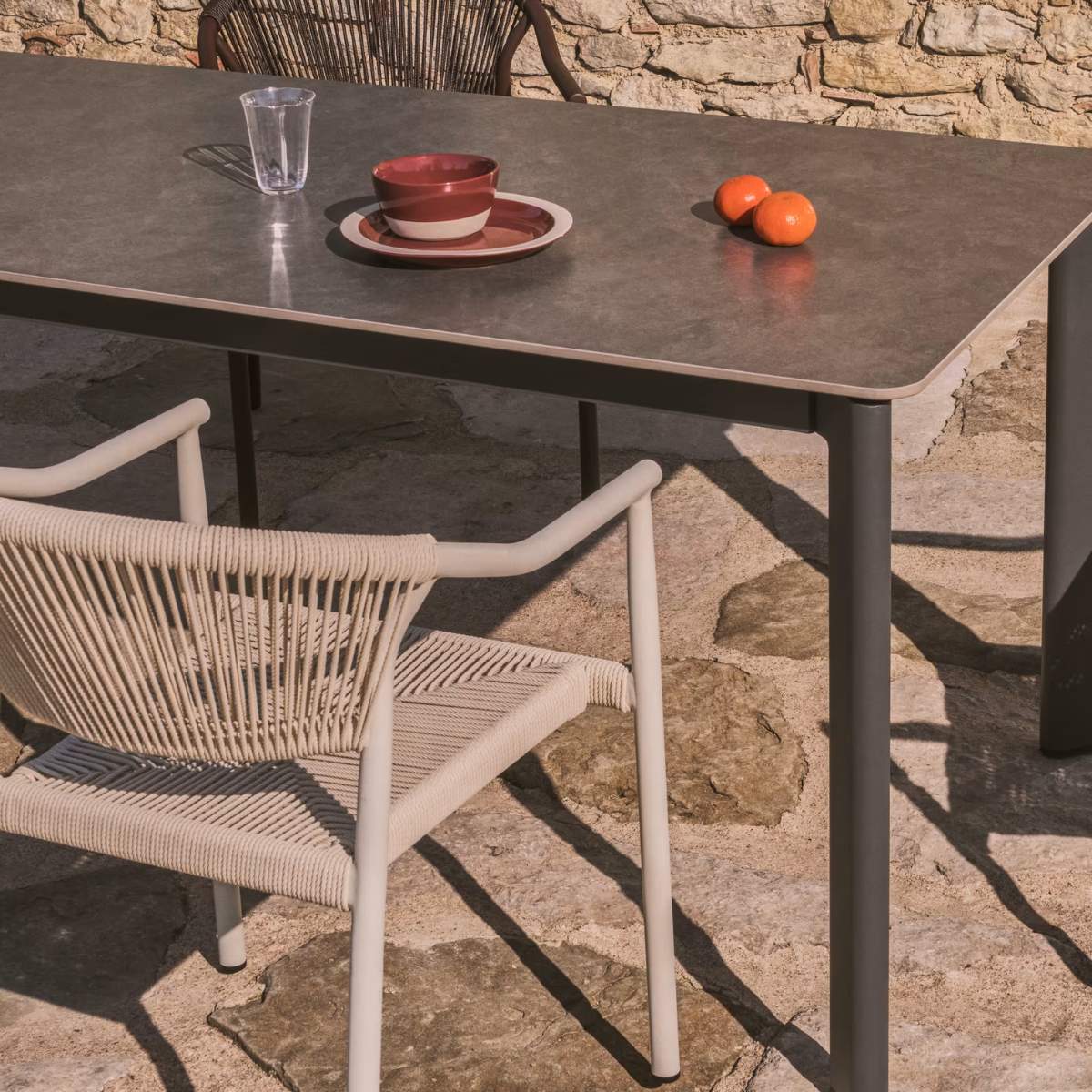 Kave Home Anafi table in sintered stone and graphite aluminium 220 x 100 cm - Image 14