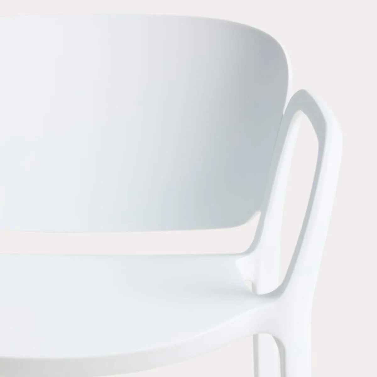Kave Home Ania stackable outdoor chair in beige - Image 50