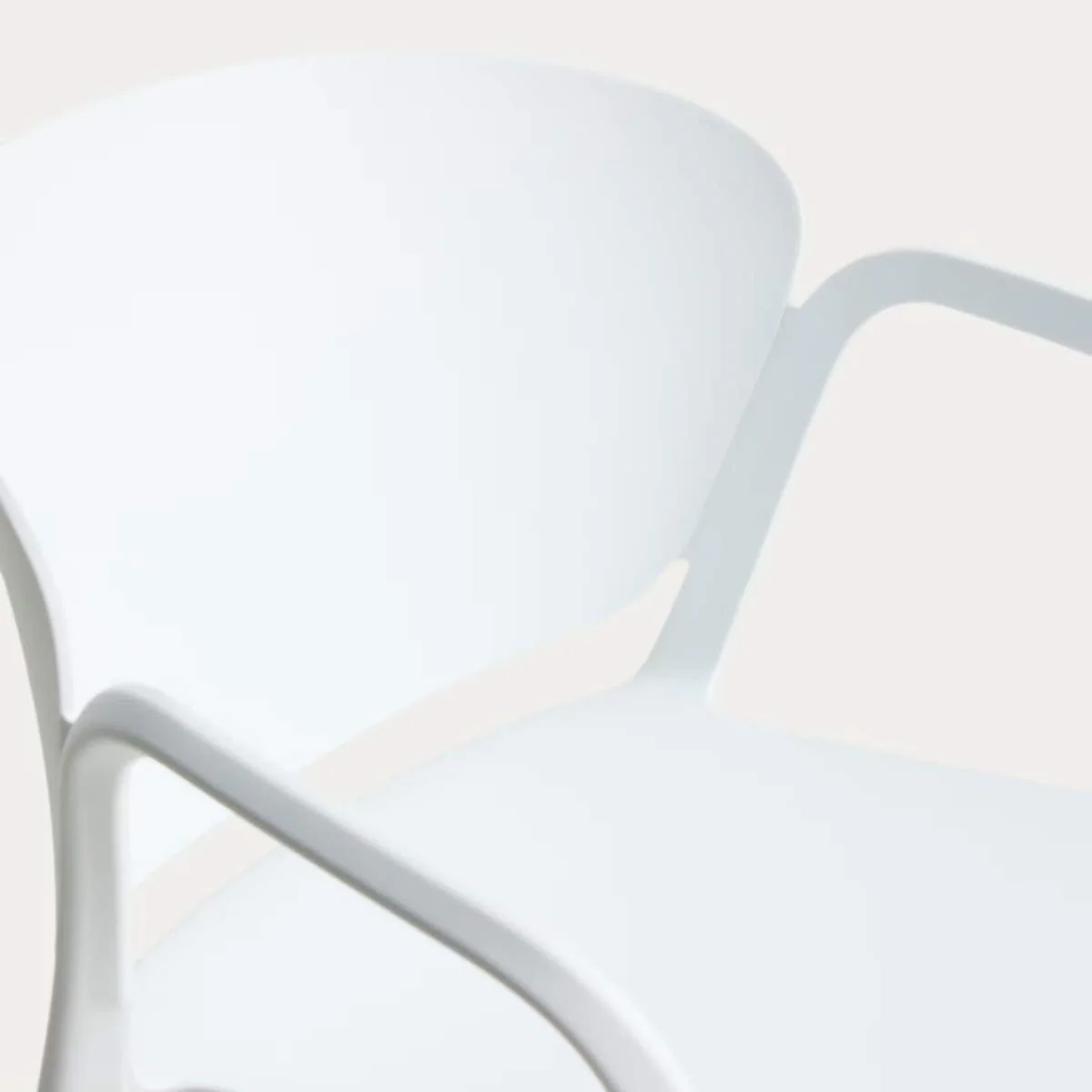 Kave Home Ania stackable outdoor chair in beige - Image 51