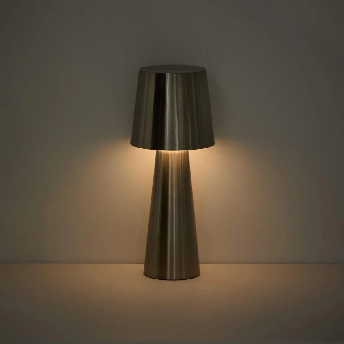 Kave Home Arenys large table lamp in metal with a shiny silver finish - Image 31
