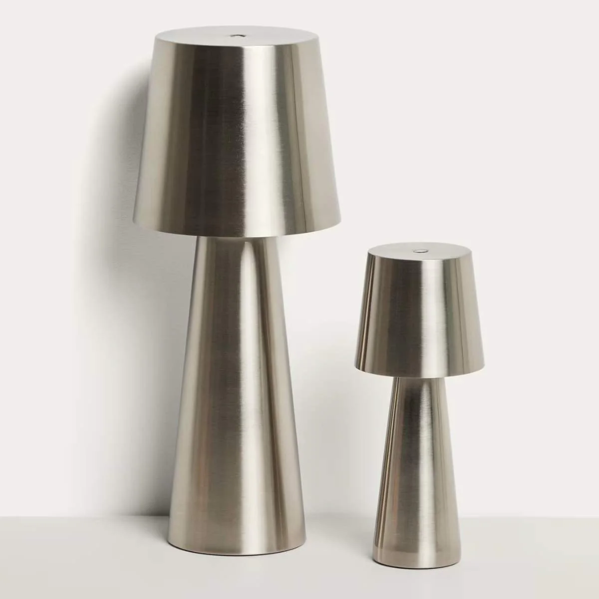 Kave Home Arenys large table lamp in metal with a shiny silver finish - Image 8