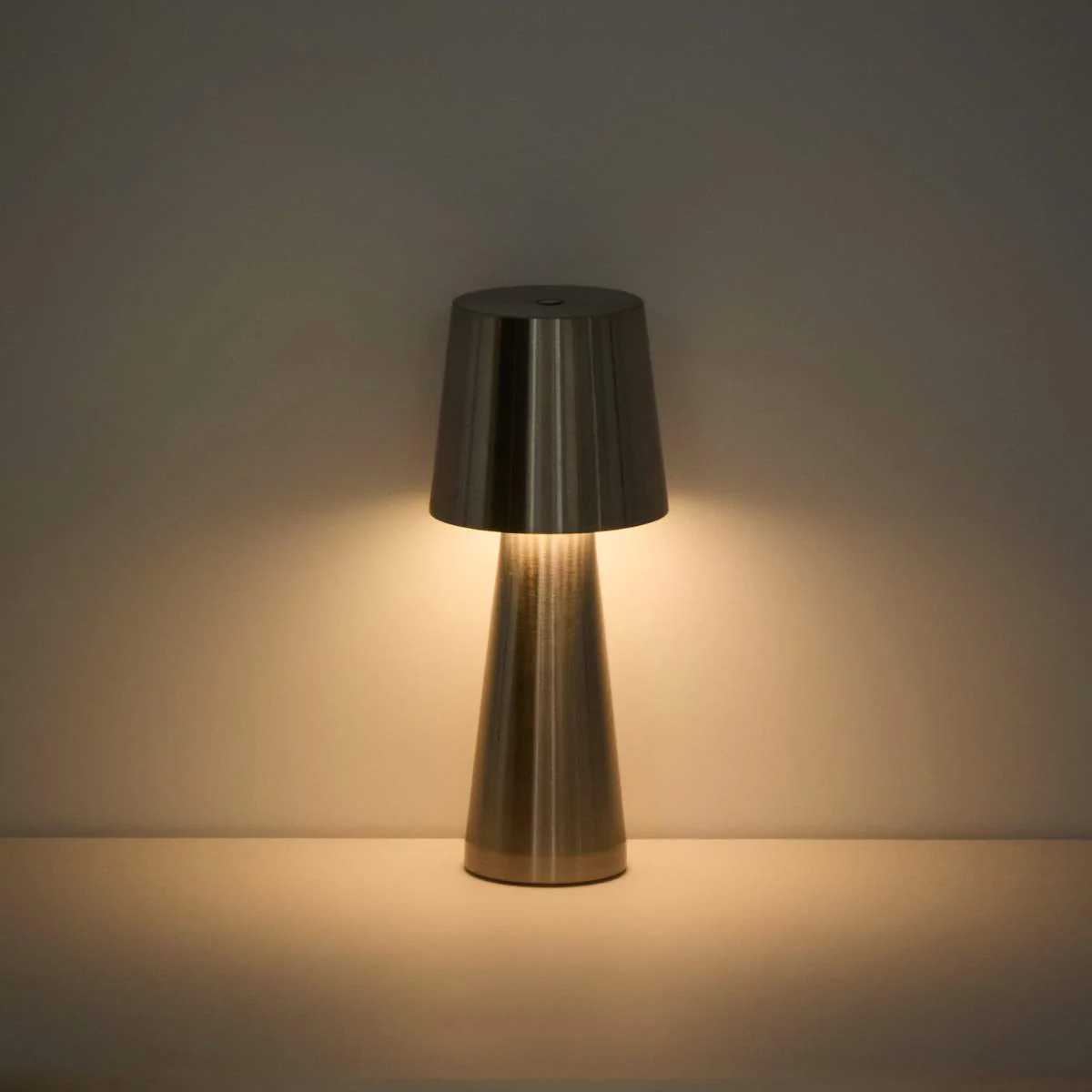 Kave Home Arenys small table lamp in metal with a shiny silver finish - Image 32