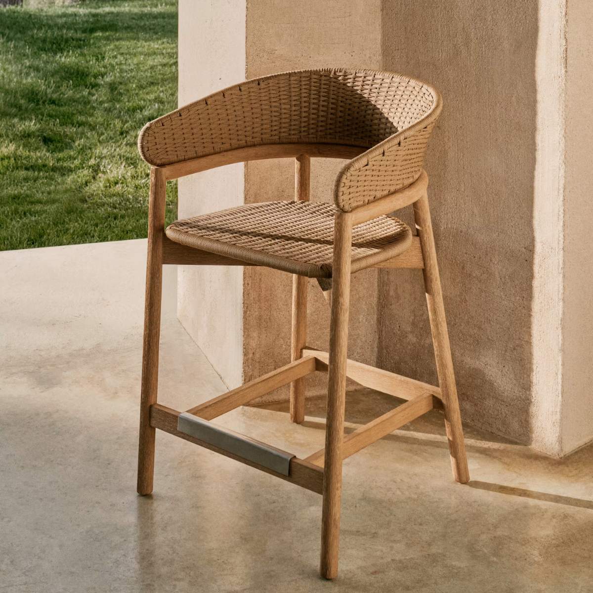 Kave Home Arinella stool in FSC 100% solid acacia wood with natural finish and beige rope cord 65cm - Image 10