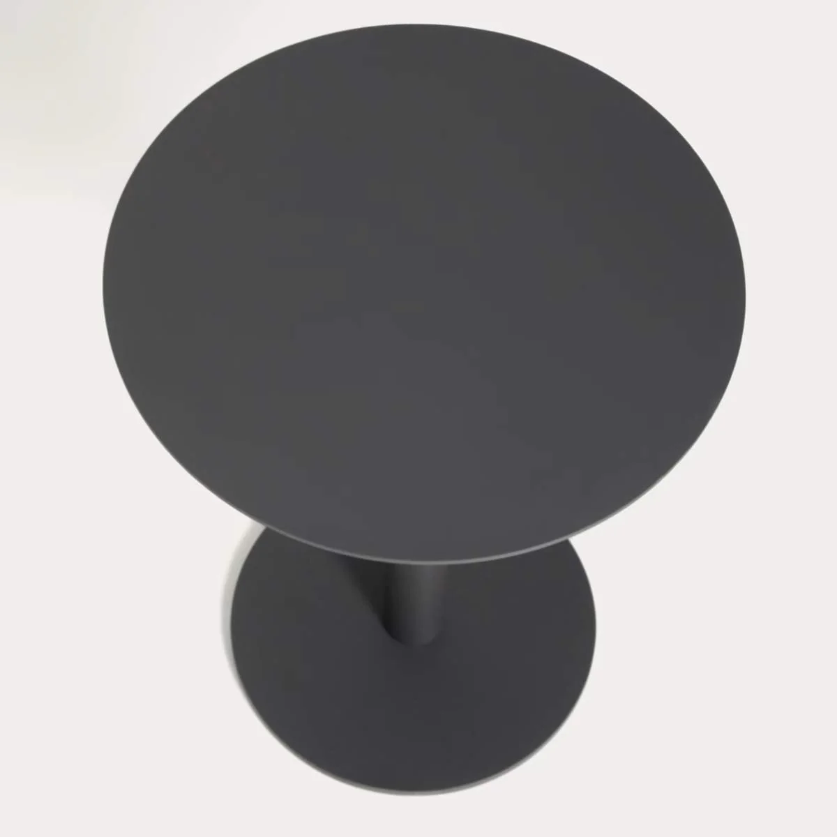 Kave Home Asinara beige aluminium side table Ø40cm - Image 15