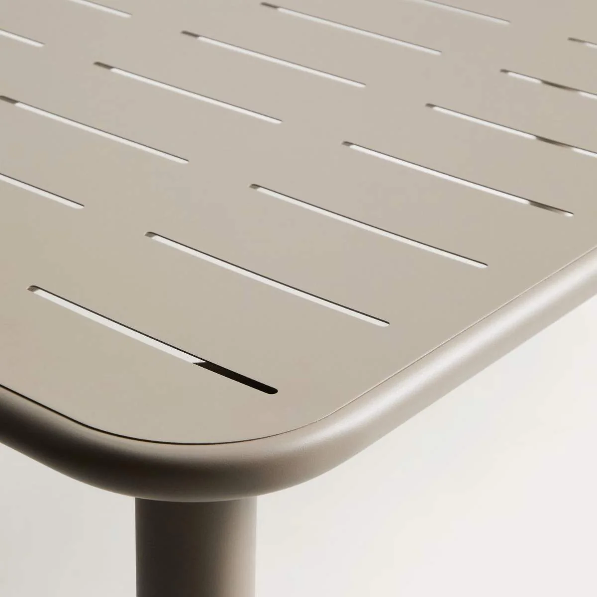 Kave Home Brai outdoor table in taupe galvanised steel 180 x 90cm - Image 5