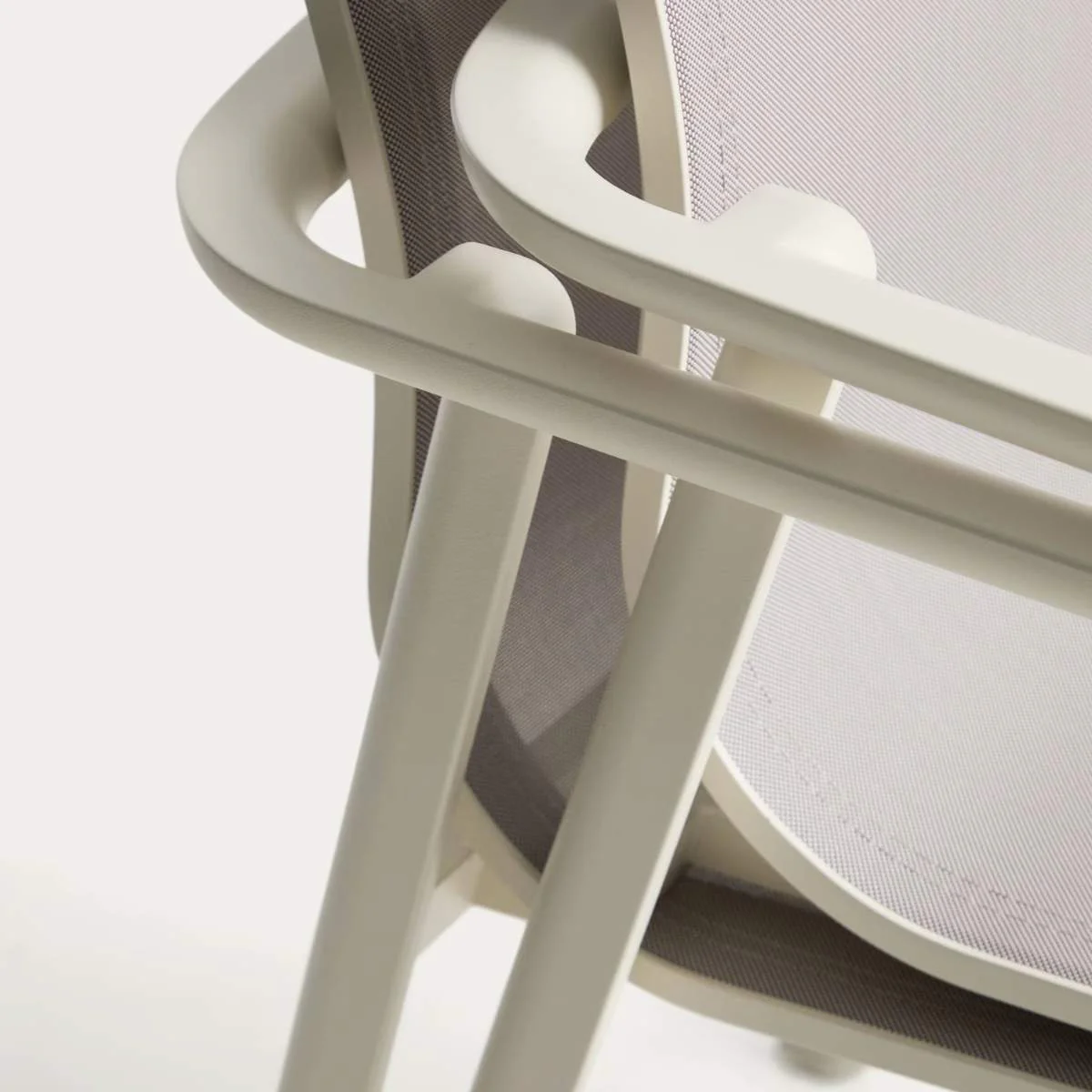 Kave Home Set with Brela extendable table in ecru aluminium and 6 stackable Canea chairs in ecru aluminium and beige texteline 205(287)x100 cm - Image 3