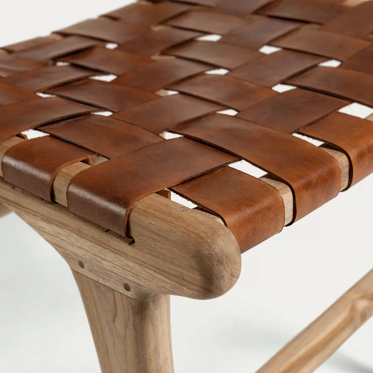 Kave Home Calixta Chair in Leather and Solid Teak - Image 12