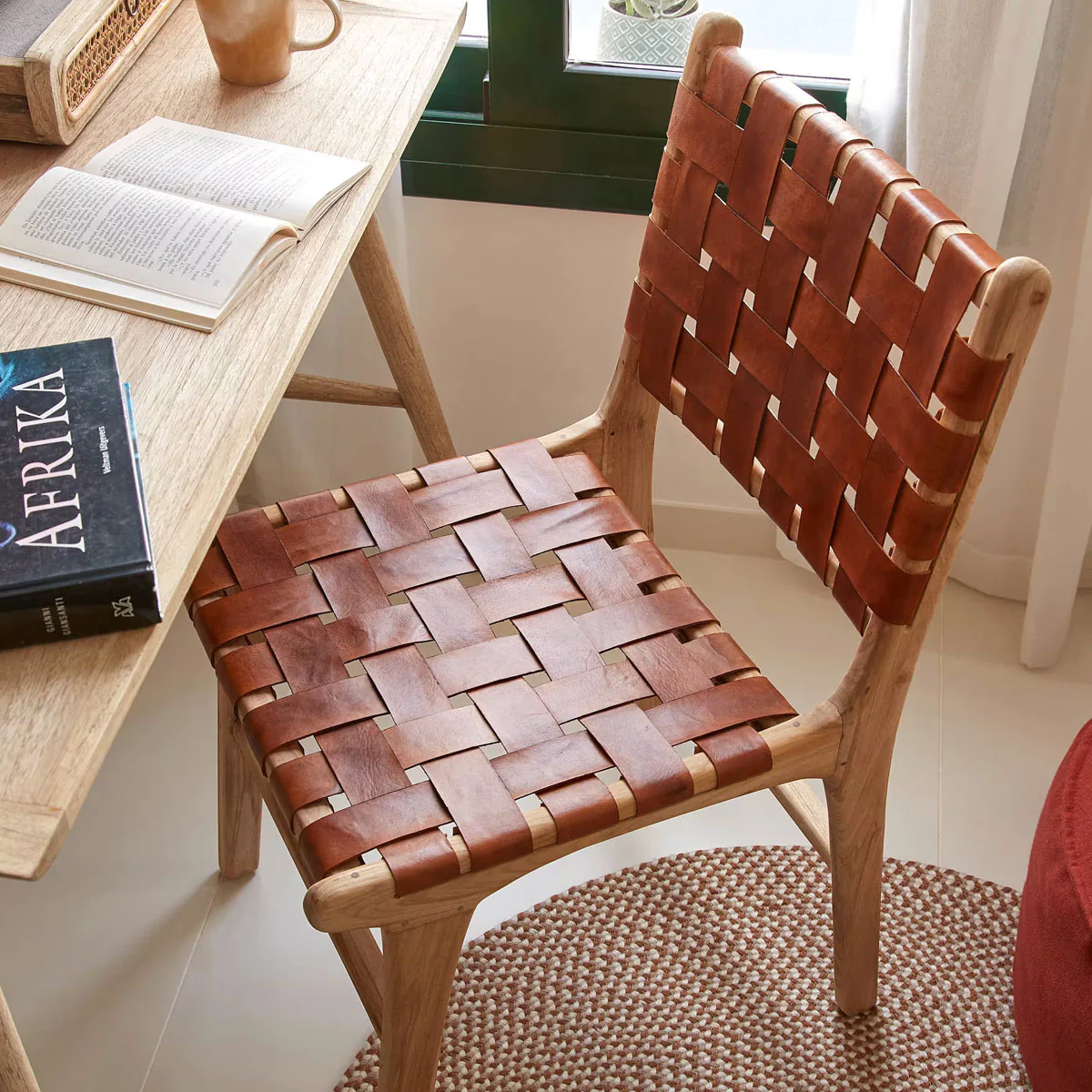 Kave Home Calixta Chair in Leather and Solid Teak - Image 15