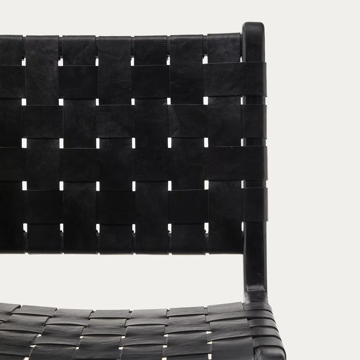 Kave Home Calixta Chair in Leather and Solid Teak - Image 6