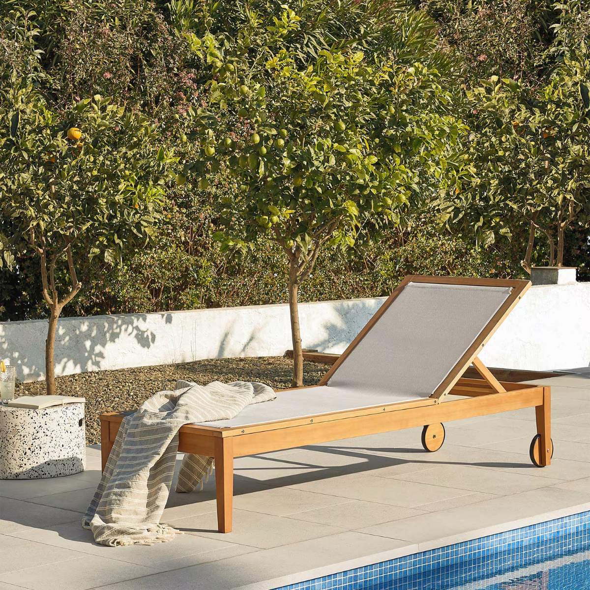 Kave Home Caterin solid eucalyptus wood outdoor sun lounger in beige, FSC 100% - Image 17