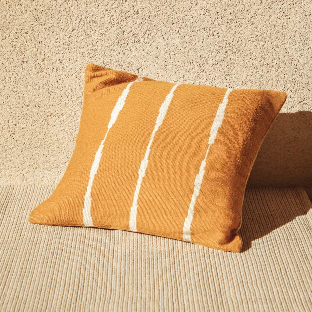 Kave Home Daila orange 100% PET floor cushion cover with Ikat graphic 70 x 70 cm - Image 4