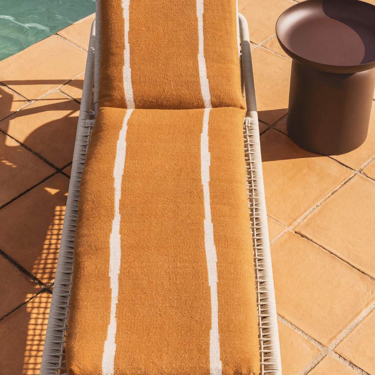 Kave Home Daila orange 100% PET sun lounger cushion with Ikat graphic 50 x 175cm - Image 16